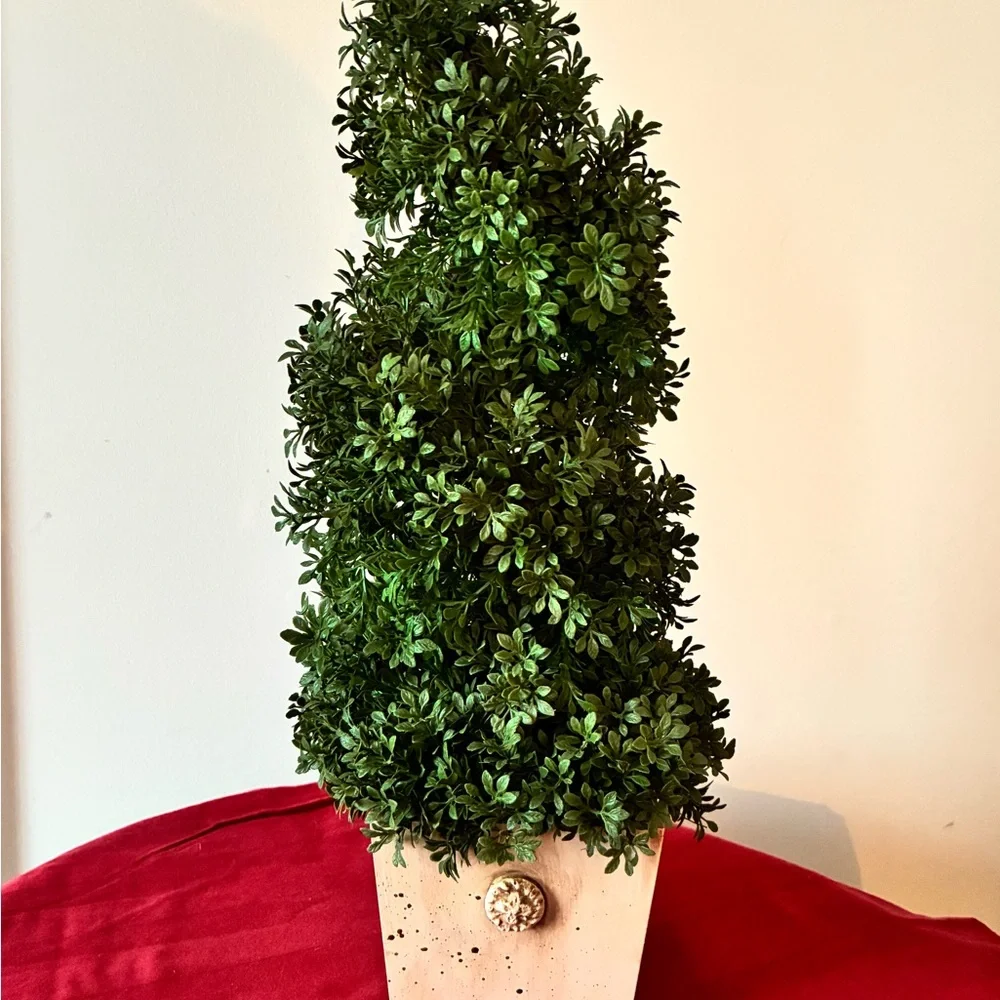 Elegant Green Faux Spiral Boxwood Topiary in Tan Pot
